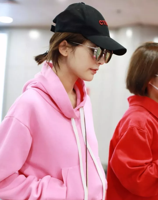 今年秋冬最chic！原來短發(fā)和帽子這么配啊！