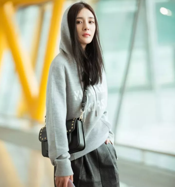 今年秋冬最chic！原來短發(fā)和帽子這么配啊！