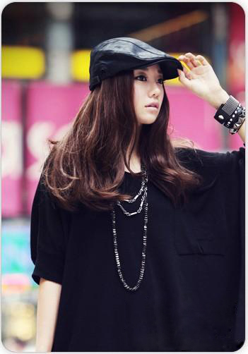 帽子是時尚達人們必備的造型單品 帽子是時尚達人們必備的造型單品